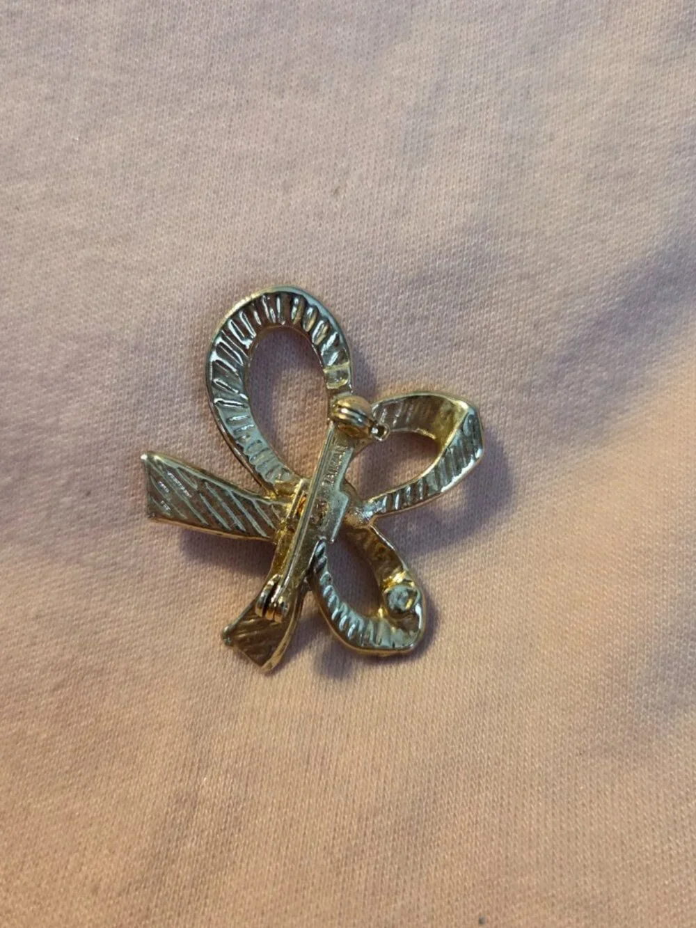 Vintage Gold-Tone Blue Enamel Bow Brooch | Retro Ribbon Lapel Pin with Faux Pear